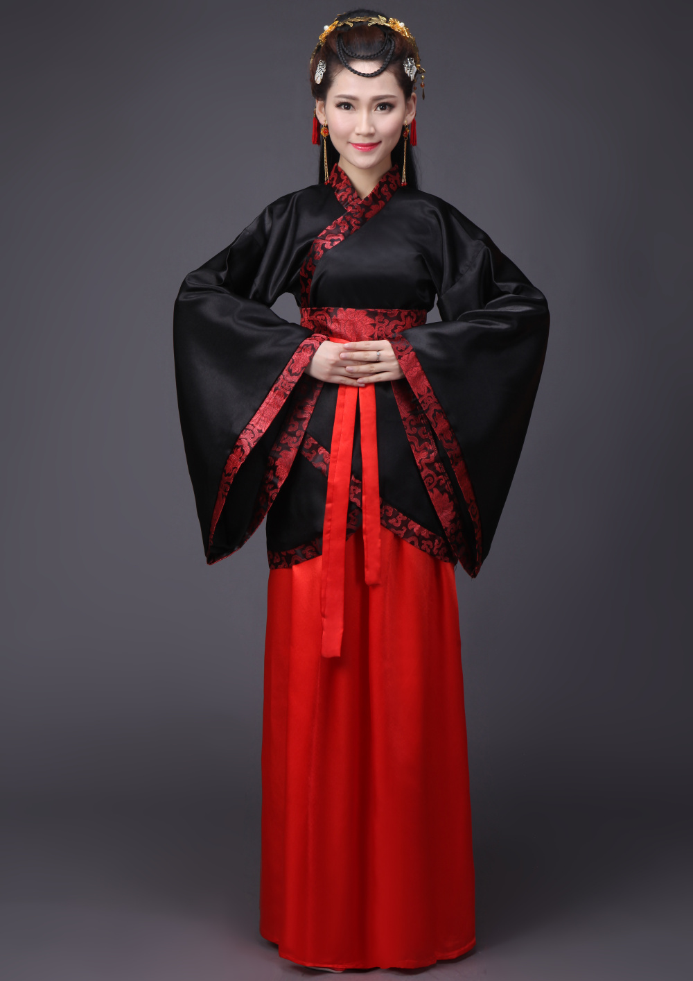 женские костюмы из китая