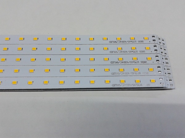 t5 t8日光灯管2835led灯板光源配件 2835灯珠灯条铝基板 质保三年