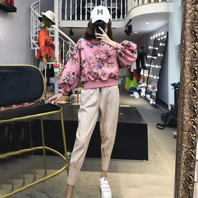 格格家 2018春季新款甜美高领钉珠花朵灯笼袖上衣+高腰萝卜裤套装-淘宝网