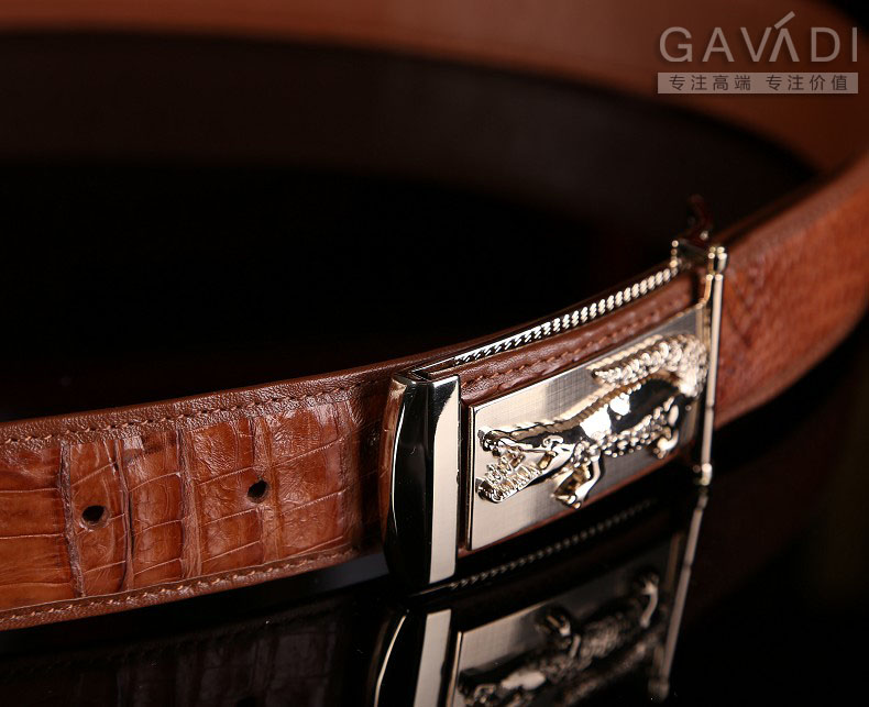 到底怎样才能辨别和区分鳄鱼皮皮带或者鳄鱼皮包的真假呢 到底怎样才能辨别和区分鳄鱼皮皮带或者鳄鱼皮包的真假呢