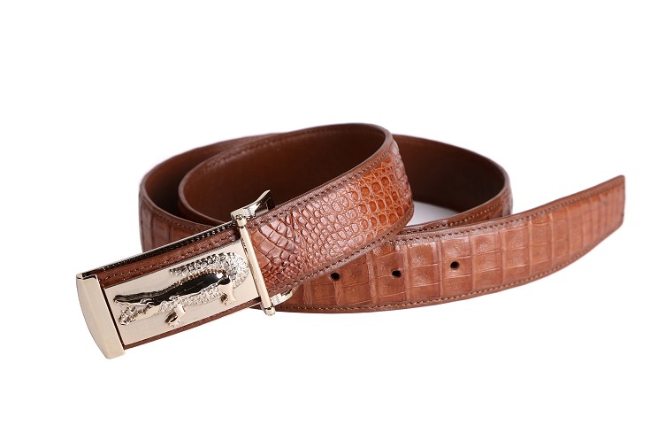 到底怎样才能辨别和区分鳄鱼皮皮带或者鳄鱼皮包的真假呢