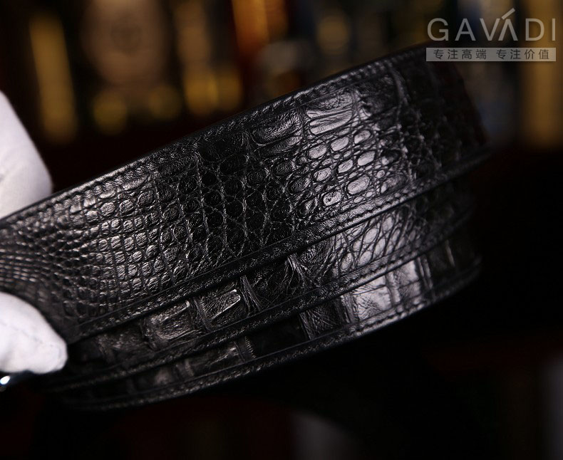 到底怎样才能辨别和区分鳄鱼皮皮带或者鳄鱼皮包的真假呢 到底怎样才能辨别和区分鳄鱼皮皮带或者鳄鱼皮包的真假呢