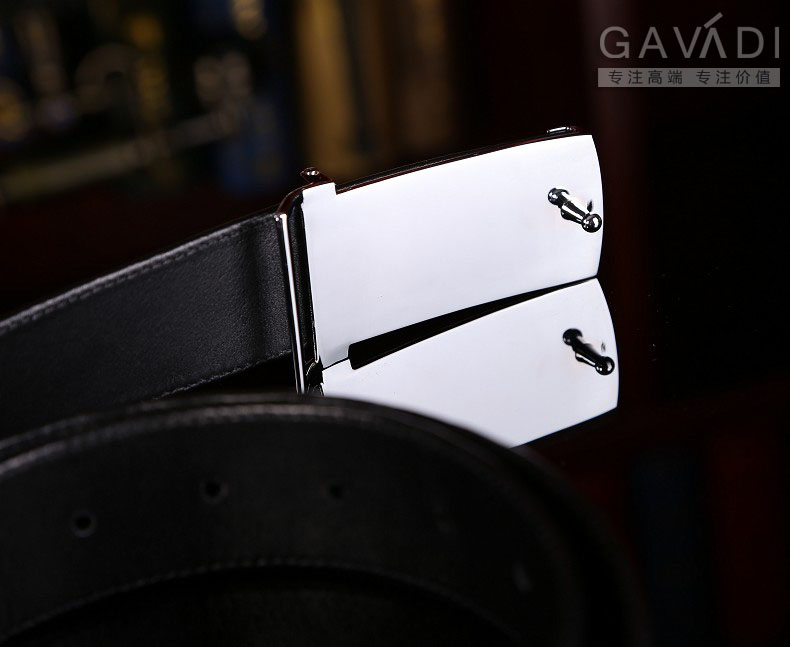 到底怎样才能辨别和区分鳄鱼皮皮带或者鳄鱼皮包的真假呢 到底怎样才能辨别和区分鳄鱼皮皮带或者鳄鱼皮包的真假呢