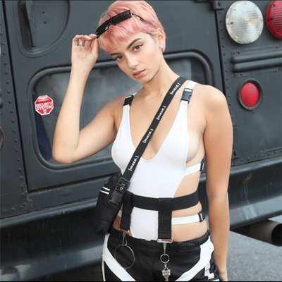 Sisjuly2018新品四季可穿百搭修身深V连体衣镂空露腰无袖背心女潮-淘宝网