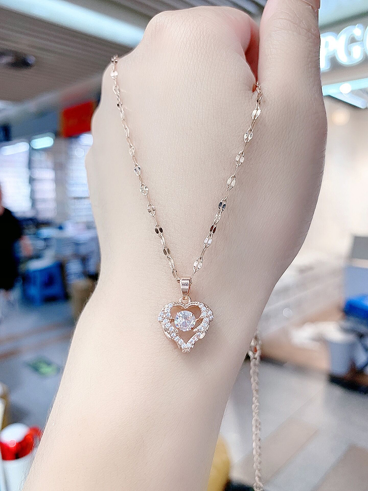 New Smart Love Titanium Steel Necklace for Women Light Luxury Minority Pulsatile Heart Pendant Fashion Chain All-Match Clavicle Chain