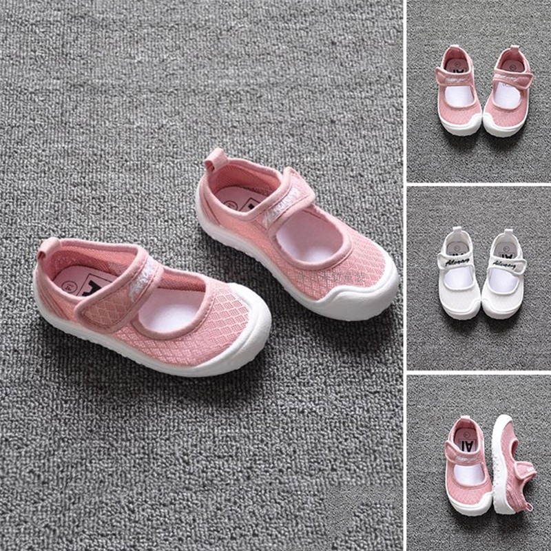 livraison gratuite de la maternelle intérieure sneakers 2019 le printemps, l'été les filles de 3 à 6 ans respirant non slip mesh chaussures simples confortables chaussures livraison gratuite de la maternelle intérieure sneakers 2019 le printemps, l'été les filles de 3 à 6 ans respirant non slip mesh chaussures simples confortables chaussures