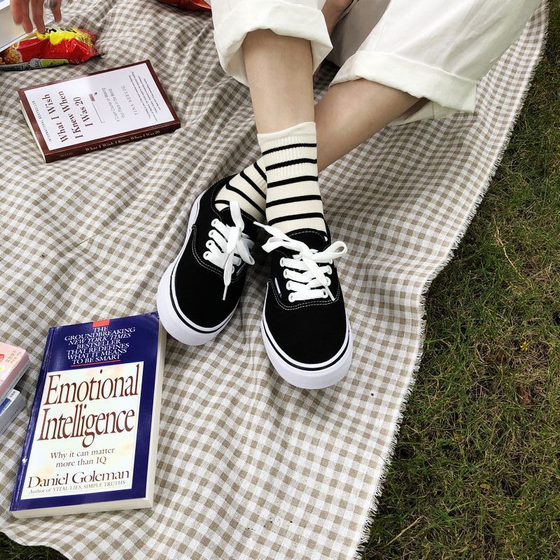 xu liu mans coréen ulzzang chaussures de filles ins zheng krystal vend des chaussures, un couple de planche à roulettes de chaussures casual chaussures en toile xu liu mans coréen ulzzang chaussures de filles ins zheng krystal vend des chaussures, un couple de planche à roulettes de chaussures casual chaussures en toile