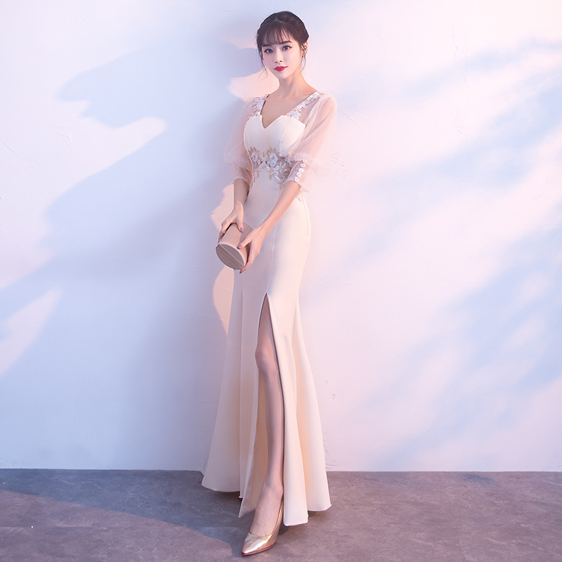 toast vêtements de mariée d'hiver de 2018 à l'automne de la nouvelle mariée longue rouge de l'engagement de soirée de mariage robe de soirée femme de manière significative mince toast vêtements de mariée d'hiver de 2018 à l'automne de la nouvelle mariée longue rouge de l'engagement de soirée de mariage robe de soirée femme de manière significative mince