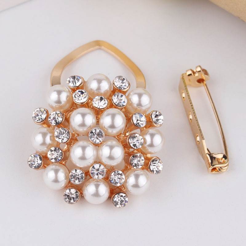 à double usage foulard boucle simple corsage de perles fleur broche femmes broche châle écharpe boucle bijoux de femmes coréenne accessoires à double usage foulard boucle simple corsage de perles fleur broche femmes broche châle écharpe boucle bijoux de femmes coréenne accessoires