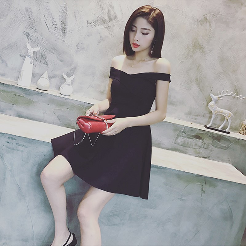 encolure bateau bandeau robe courte bustier de robe de dames de femmes un sens de la version coréenne de la boîte de nuit de la fête d'anniversaire dîner mini robe encolure bateau bandeau robe courte bustier de robe de dames de femmes un sens de la version coréenne de la boîte de nuit de la fête d'anniversaire dîner mini robe