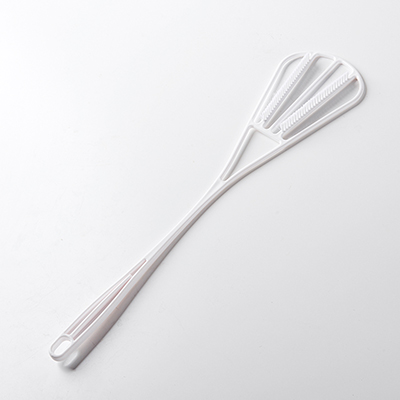a quilt beater with long handle and double sides for cleaning and beating quilt