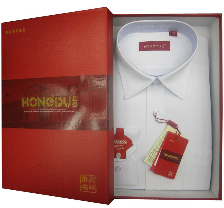 printemps de nouvelles authentiques rouge christian shirt à manches longues pour hommes de la plaine chemise blanche d'affaires froc costumes de carrière tenue printemps de nouvelles authentiques rouge christian shirt à manches longues pour hommes de la plaine chemise blanche d'affaires froc costumes de carrière tenue