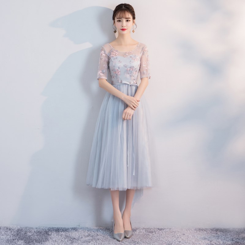 robes de demoiselle d'honneur de la nouvelle version coréenne de la sœur du groupe de demoiselle d'honneur vêtements bleu-gris de la série slim exécution de chorus robes pour les femmes robes de demoiselle d'honneur de la nouvelle version coréenne de la sœur du groupe de demoiselle d'honneur vêtements bleu-gris de la série slim exécution de chorus robes pour les femmes
