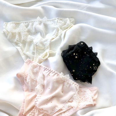 日系低腰舒适内裤可爱软妹蕾丝拼接牛奶色三角内裤少女繁星内裤-淘宝网 日系低腰舒适内裤可爱软妹蕾丝拼接牛奶色三角内裤少女繁星内裤-淘宝网