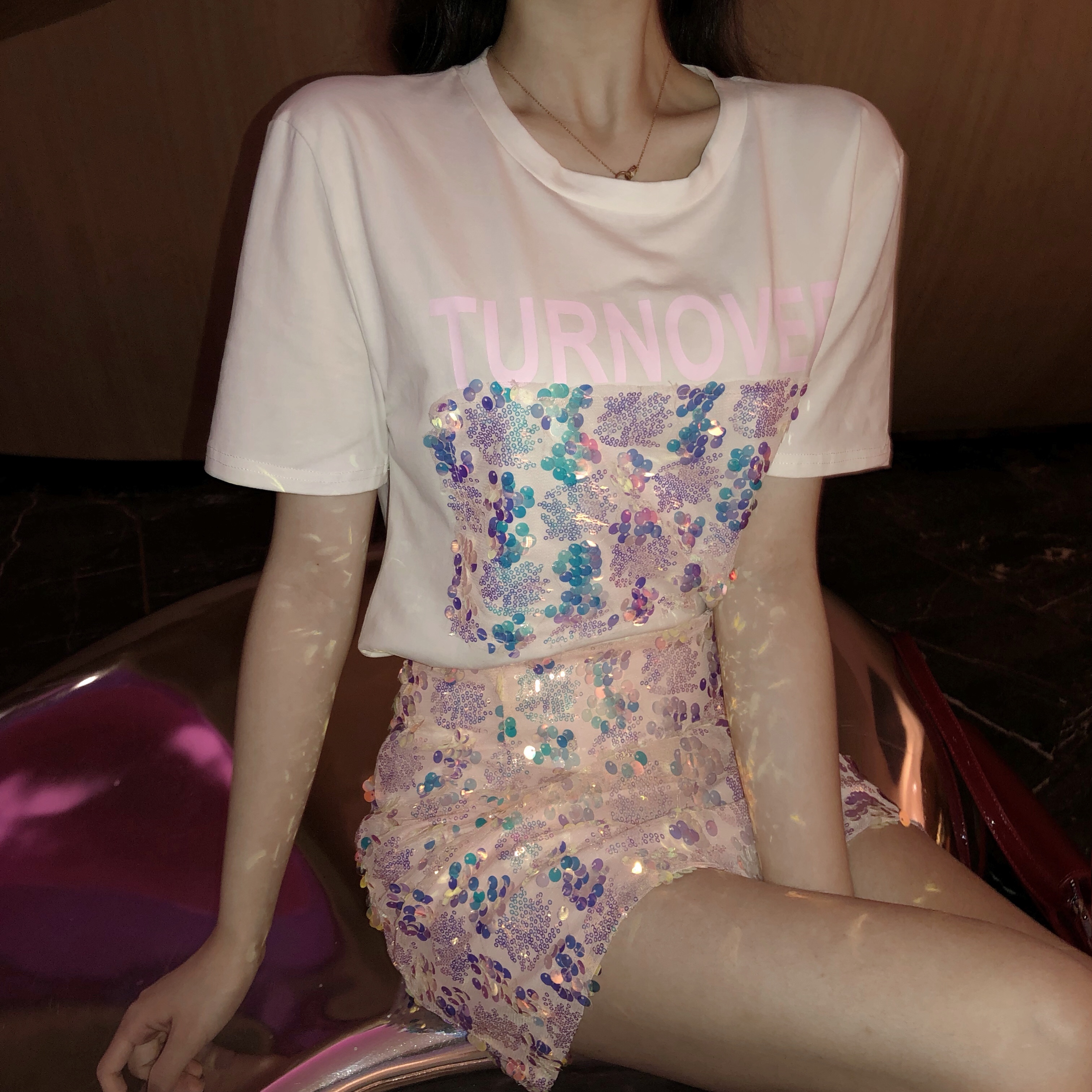 réseau rouge à la mode chic paillettes en vrac à manches courtes à danser le disco t-shirt d'été de sexe féminin nouvelles 2019 casual blouse blanche marée réseau rouge à la mode chic paillettes en vrac à manches courtes à danser le disco t-shirt d'été de sexe féminin nouvelles 2019 casual blouse blanche marée