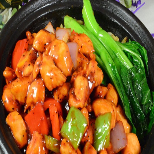 黑椒鸡柳煲仔饭 热狗 盐蛋送果汁