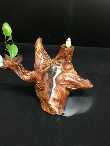 陈化崖柏红肉料倒流香台,奶香味十足,高密高年份