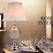 Настольная лампа спальня прикроватные лампы современных ламп кристалл гостиной в европейском стиле, моде простые настольные лампы освещения ламп ден