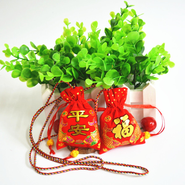 春节香包香囊香袋批发 绒布烫金平安福香包空袋长绳挂脖香包