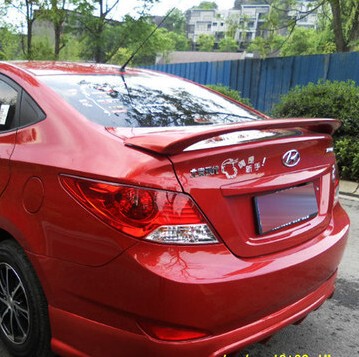 专用于瑞纳改装尾翼 现代瑞纳三厢改装带灯免打孔尾翼烤漆定风翼