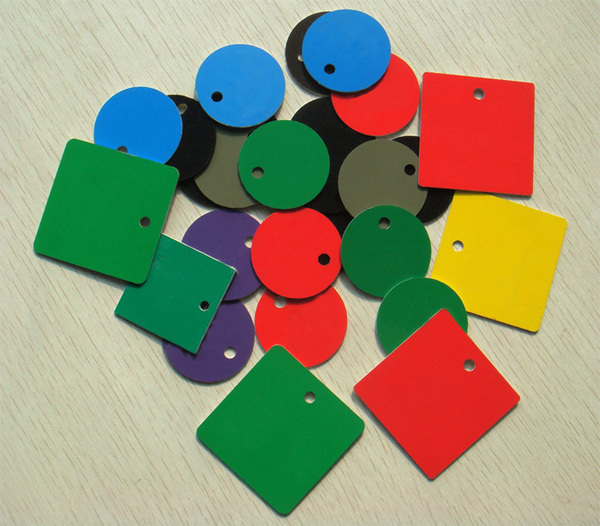 管道阀门开关挂牌彩色塑料管道吊卡红绿色方型圆形数字牌厂家定制