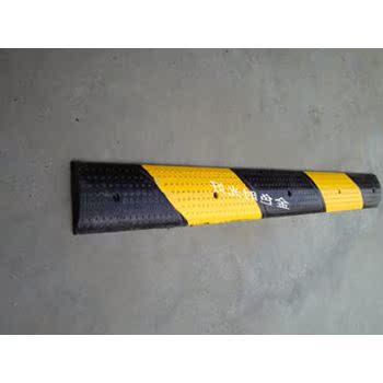 微型橡胶减速带1000*100*20mm自行车减速带 道路缓冲垫 隔离带