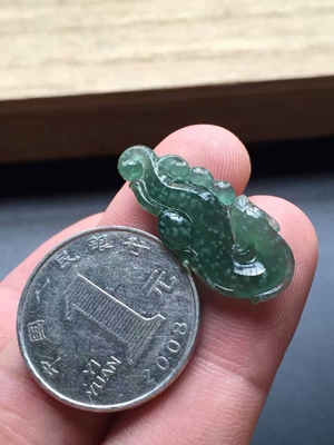 鸿悦翡翠揭阳缅甸玉石天然老坑a货冰种木那蓝绿起光凤凰吊坠完美_价格