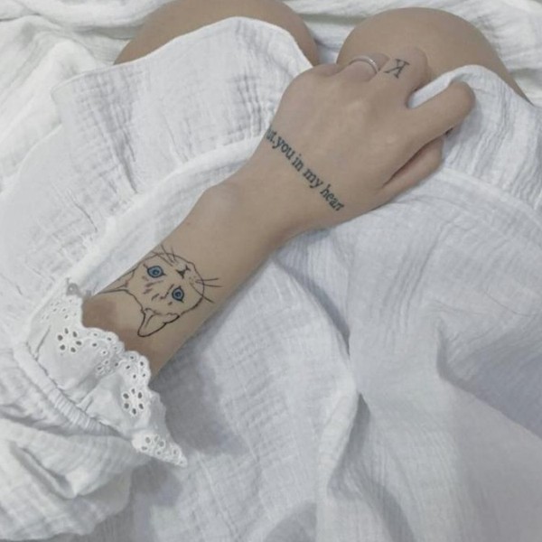 快手网红王逗逗同款字母put .you in my heart猫咪纹身贴 k纹身贴