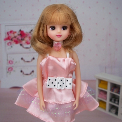 日本正版licca㊣丽嘉(丽佳)娃娃 正品白肌23厘米 共3套衣服