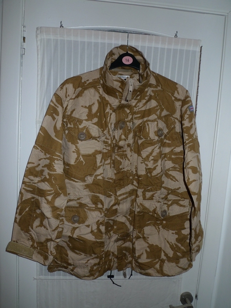 全新 英军军版 英国原品 95沙漠迷彩野战夹克(风衣) 风帽 smock