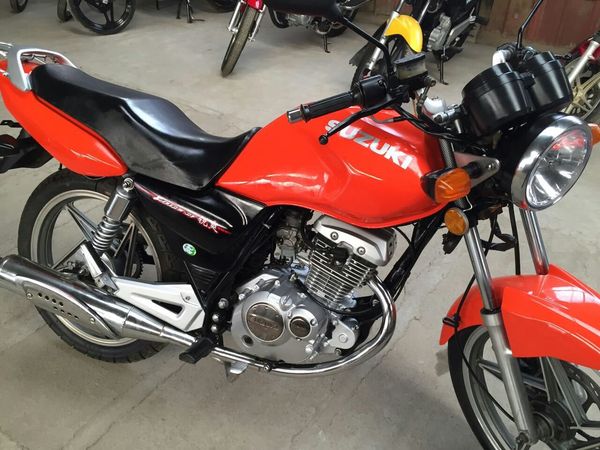 二手8成新 经典复古 铃木锐爽en125 街车骑士车跨骑男士摩托车