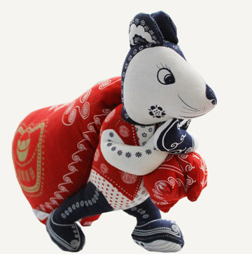 扛钱老鼠黄金钱袋鼠招财吉祥物摆件公仔布络专柜正品中国风生肖