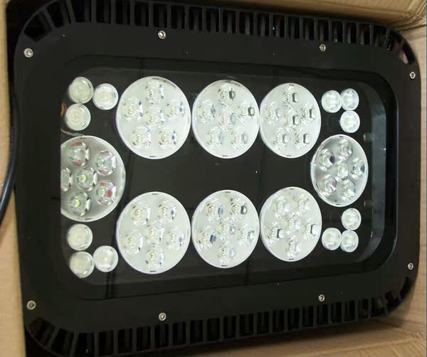 200w led集鱼灯 led捕鱼灯诱鱼灯 2-3度超强聚光 强光照射500米