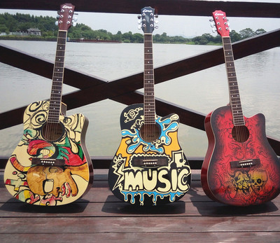 40寸韩版涂鸦 非主流卡通41寸彩绘民谣 个性初学儿童 贴图木吉他