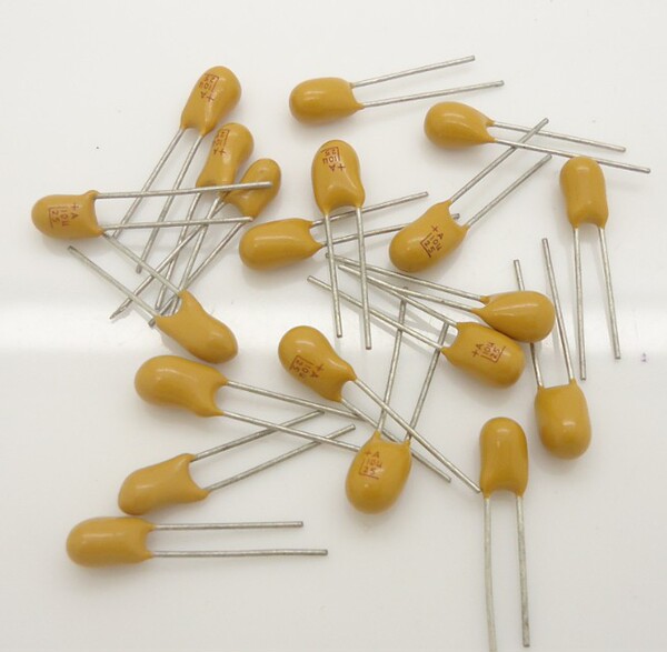 直插 钽电容 35v 47uf 476 钽电解电容(20个以上=2.8元/个)
