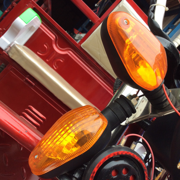 皇冠批发前转弯灯 电动三轮车前灯转向灯 48v12v60v特价一对5元