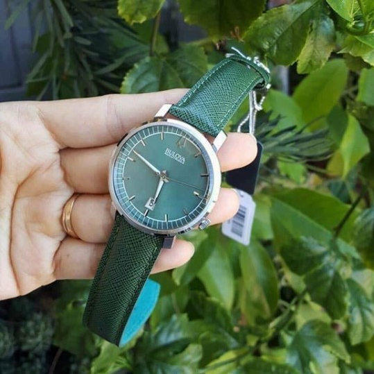 墨绿色表盘的女款手表什么品牌,绿水鬼是什么牌子?-世界之表