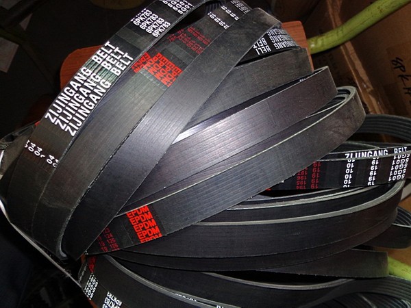 重汽豪沃howo 371 336发电机皮带vg1560090066 6pk783原厂品质