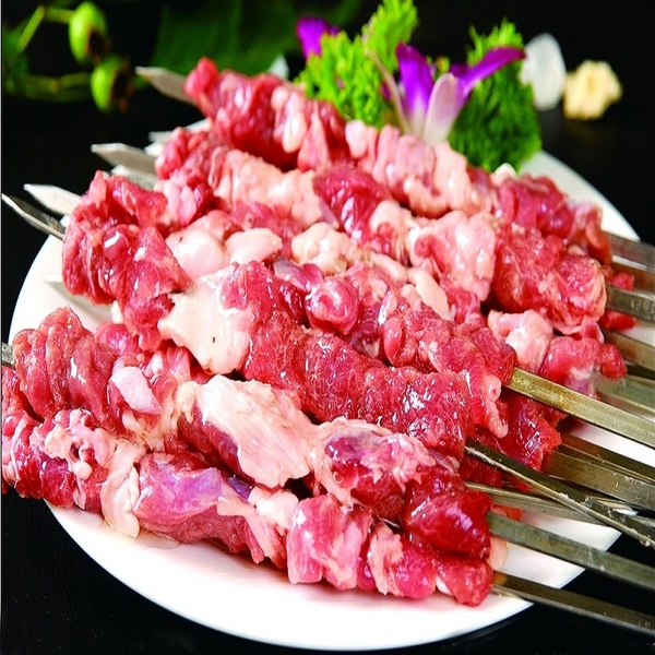 新疆烤羊肉串2斤散装草原生态放牧羊真肉户外送烧烤调料促销特价