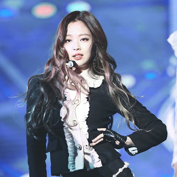 black pink金智妮jennie同款白色木耳边娃娃领口小香风气质短外套