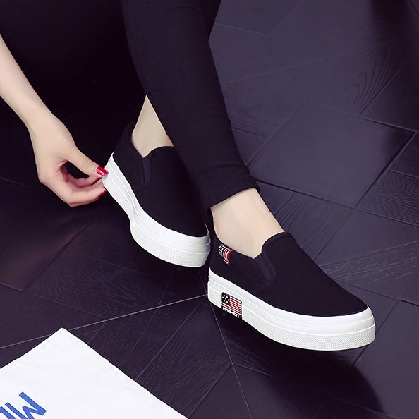 一脚蹬女鞋春夏百搭厚底懒人鞋学生板鞋松糕平跟休闲黑色帆布鞋潮