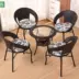 Bàn tròn nhỏ của Mỹ Bàn ghế màu đen bàn ghế lạnh uống dệt ba mảnh bộ ban công hiện đại kết hợp tối giản bàn cà phê - Bàn ghế ngoài trời / sân Bàn ghế ngoài trời / sân