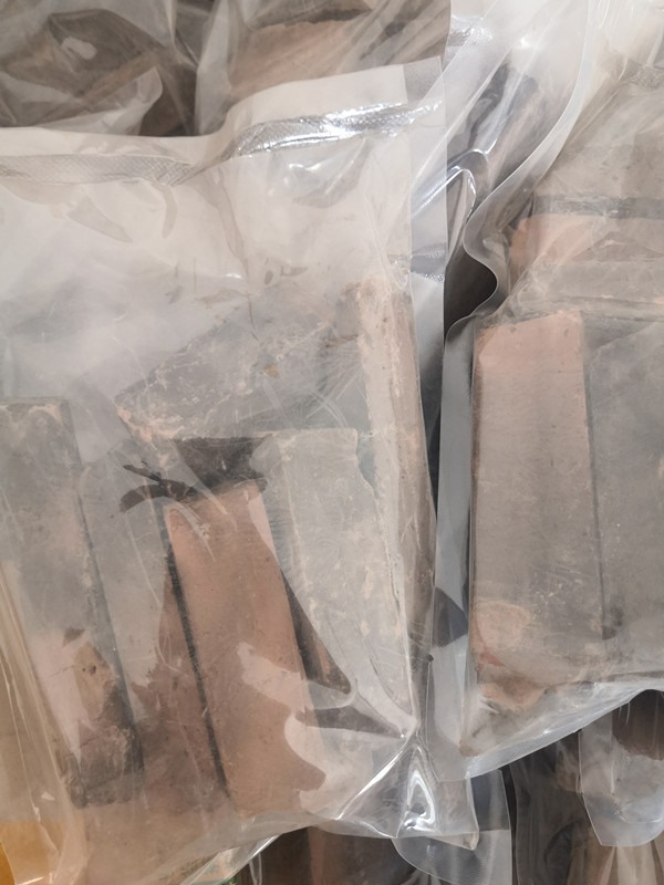 Edible soil Exotic smoky loess loess loess block cake smoked clay baked clay rubber loess