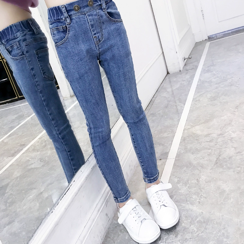 Quần bé gái mùa thu quần jeans trẻ em triều mới mùa xuân và quần mùa thu Hàn Quốc - Quần jean