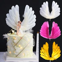 Торт ко дню рождения белые перья крылышки украшают светящиеся