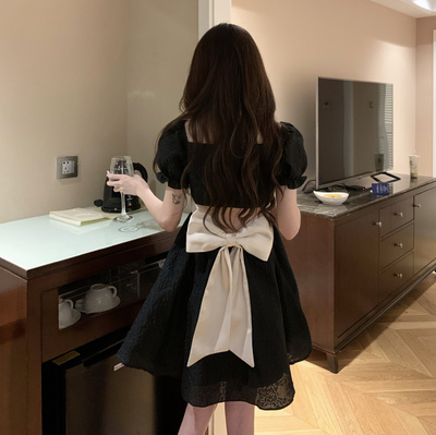taobao agent Design dress, black mini-skirt, french style, backless, trend of season, puff sleeves, plus size, fitted