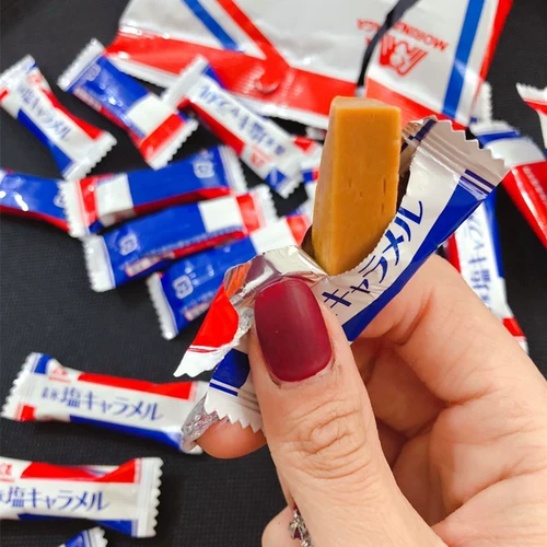 Импортированная моринага Моринага Мориянская соль, соль молока, попренная, женившись на свадебном сахарном шоколаде.