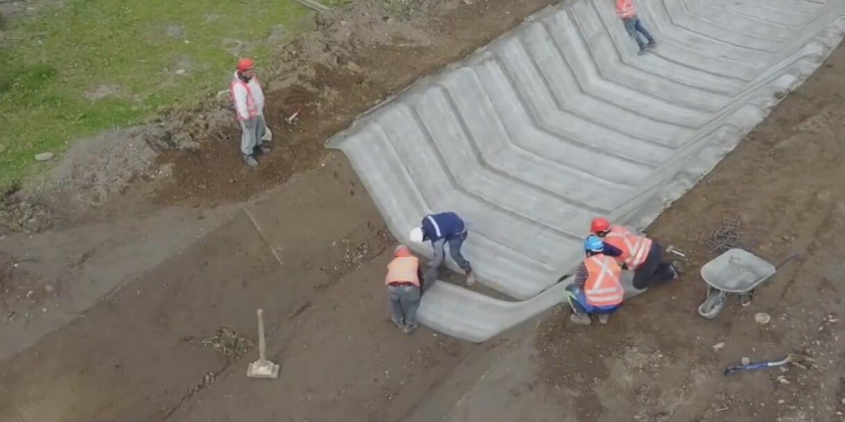 水泥地布坑洼水泥路家用地面建筑水泥毯浇水固化混凝土防水毯工程