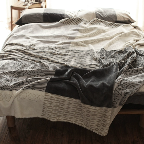 Сад замка и ветер с высоким содержанием норки бархатного бархатного бархата с двумя с двумя покрытиями с печеной крылом