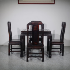 стол со стульями